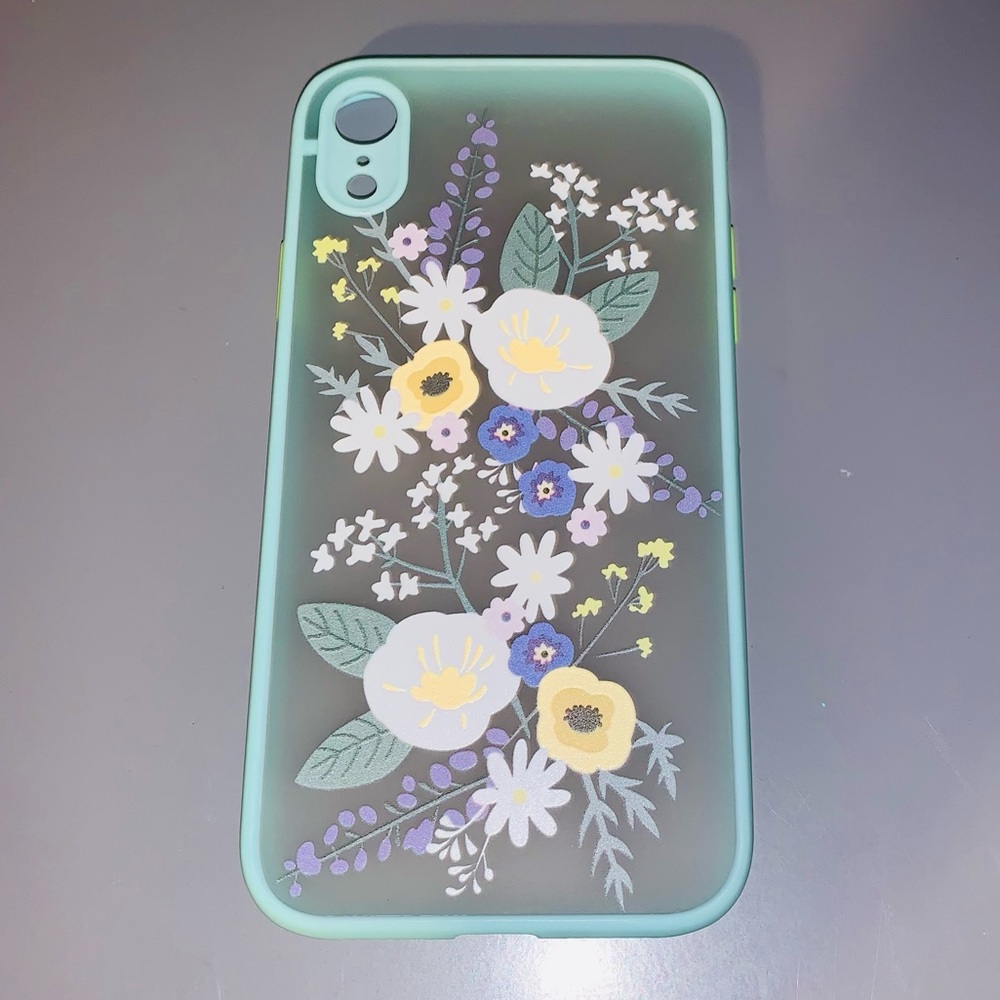FLORAL IPHONE XR CASE